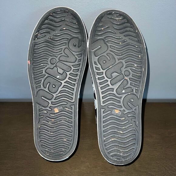 Native Slip On Shoes Disney Mickey Mouse Womens 10 / Mens 8 Black White Red - Picture 7 of 9